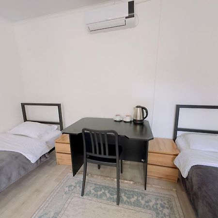 Гостевой Дом Guest Of Almaty Ngoại thất bức ảnh