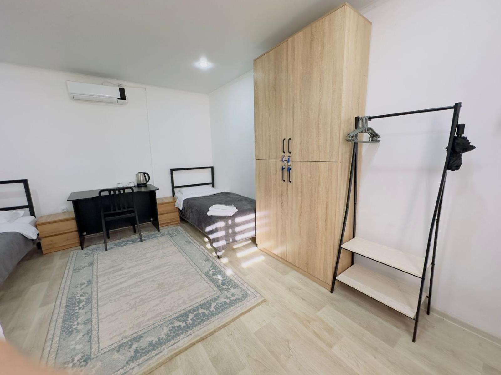 Гостевой Дом Guest Of Almaty Ngoại thất bức ảnh